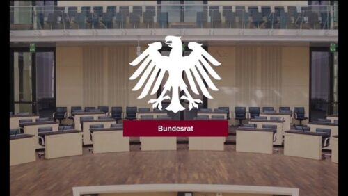 Alle 16 Bundesländer stimmen Senkung der Mindeststrafen zu: Bundesrat billigt Rücknahme der Strafverschärfungen im § 184b StGB(Kinderpornos)