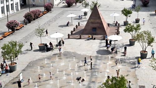 Missbrauchshysterie mit Pädo-Keule: Locken die Karlsruher Wasserspiele auch Pädophile an?