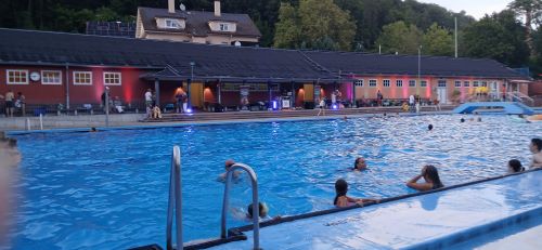 Off-Topic Bildergalerie: 80er Badeparty im Nagold-Freibad Pforzheim