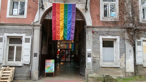 Bildergalerie & Impressionen vom 36. Queer Filmfestival Esslingen mit YOUNG HEARTS: Grußwort Gewerkschaft Erziehung und Wissenschaft(GEW)